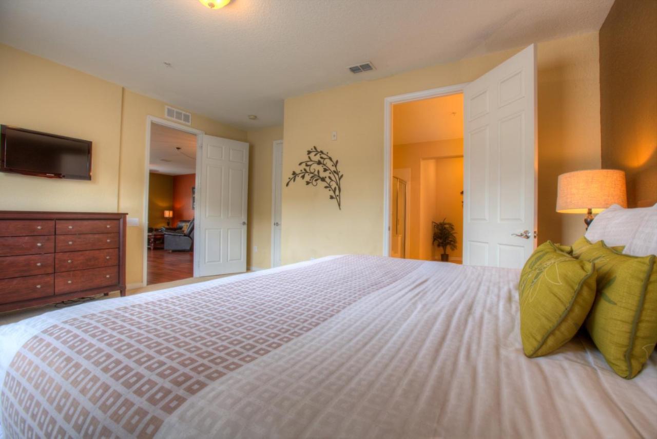 Stylish Condo At Vista Cay Resort Minutes To Wdw Орландо Экстерьер фото